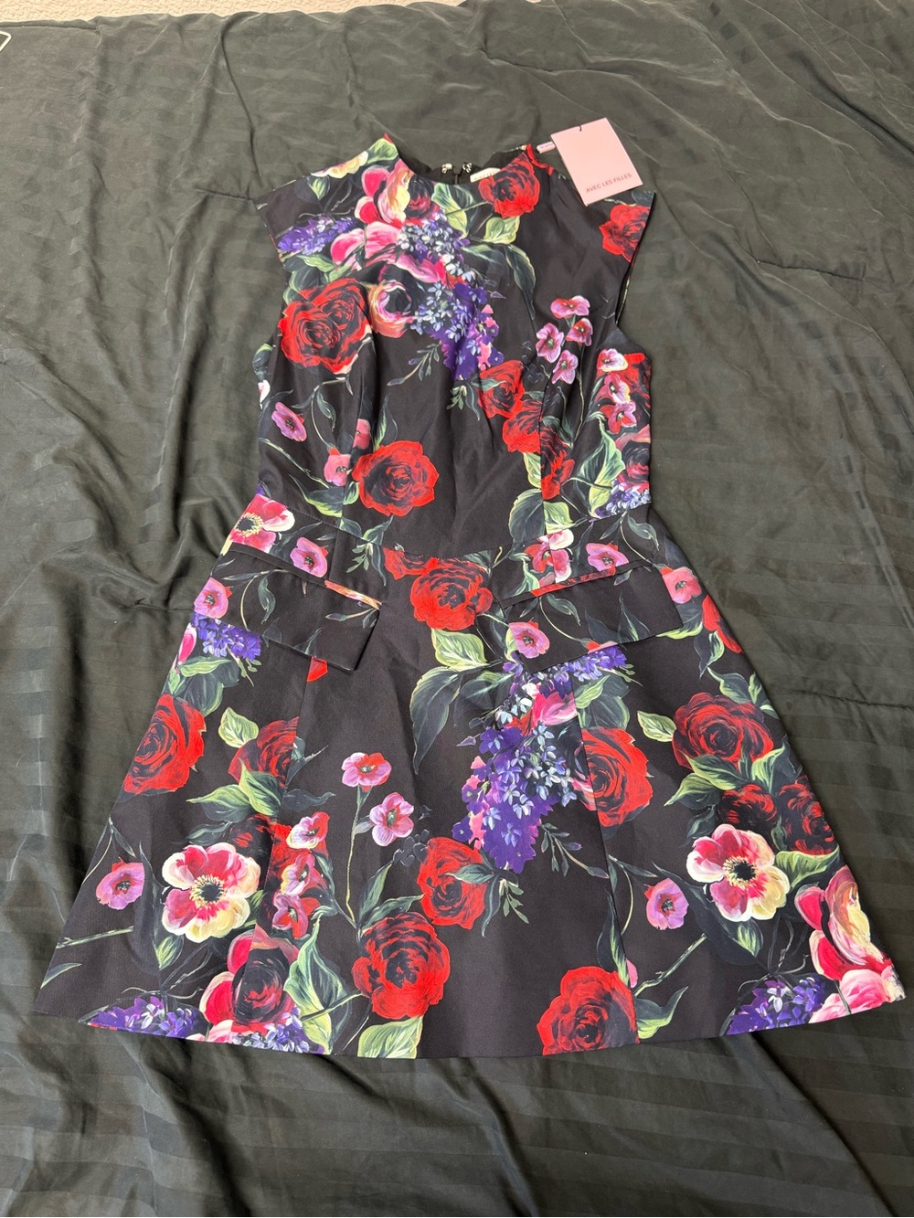NEW! Avec Les Filles Dark Floral Fit & Flare Mini Dress Red Black size 6 - Picture 3 of 9